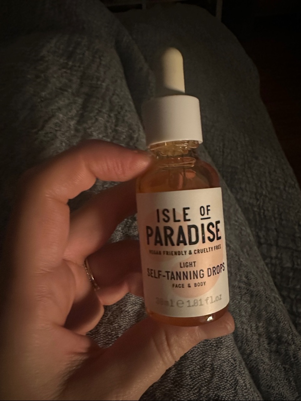 Isle of Paradise Light Self-Tanning Drops